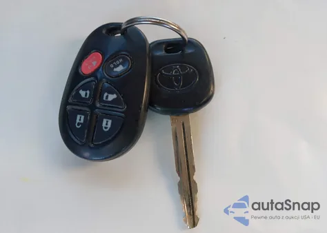 2014 Toyota Sienna Xle V6 8 Passenger from USA, damaged, VIN 5TDYK3DC1ES525477